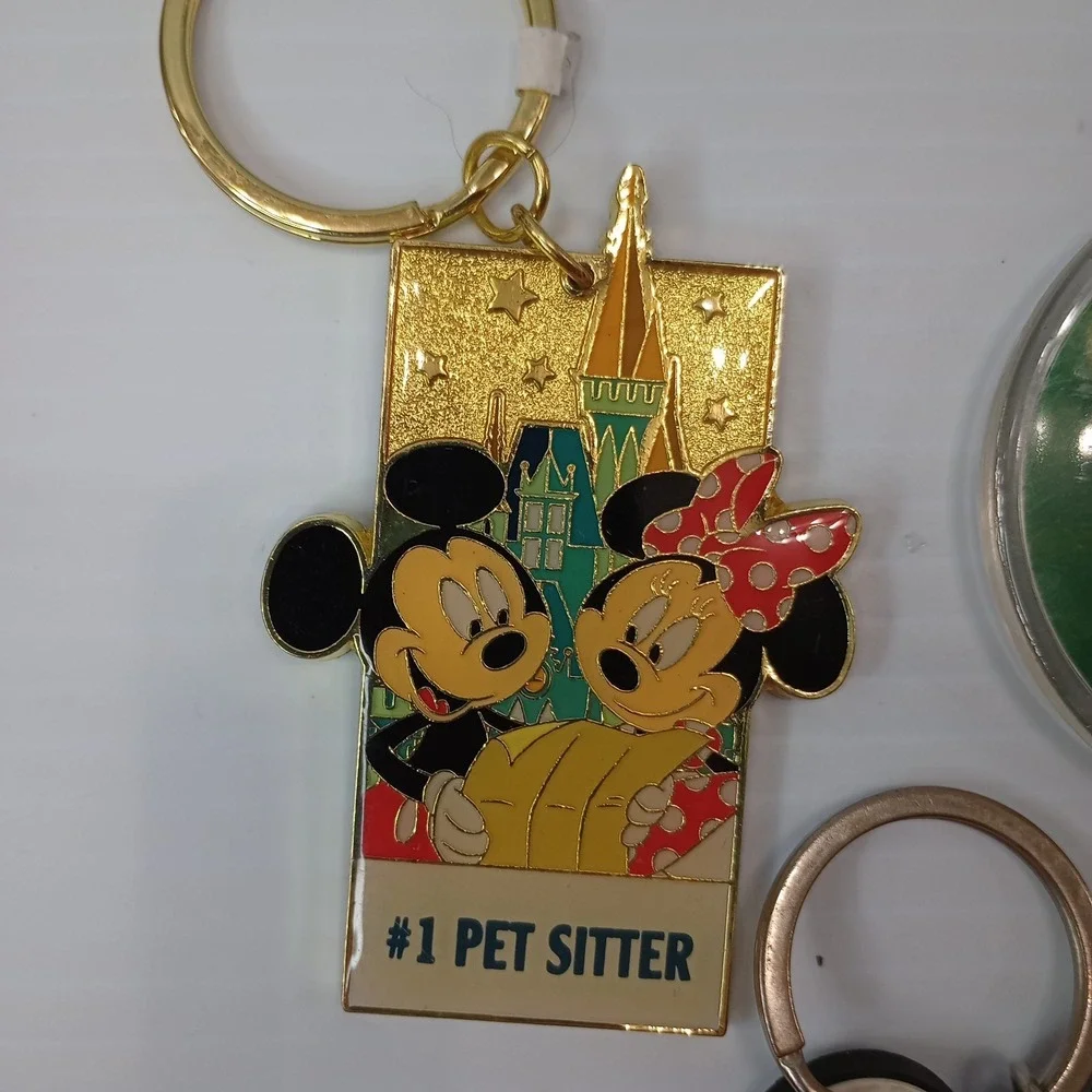 Disney Keychain Lot 6 Mickey,‎ Minnie, Goofy, Jerry Leigh, World  Lucite & Metal
